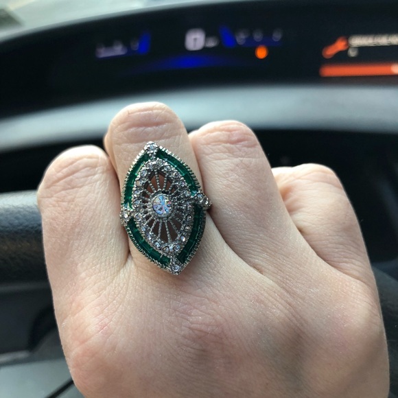 Last 1!Hot oversized estate inspired cocktail ring - Picture 3 of 7